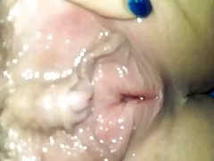 热的女同性恋者舔对方的温柔的pussies
