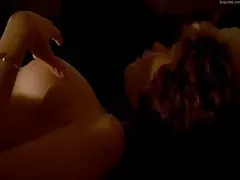 导演无法抗拒秘书的屁股